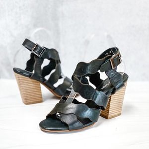 ANTELOPE Black Leather Scallop Crossover Sandals Size 8